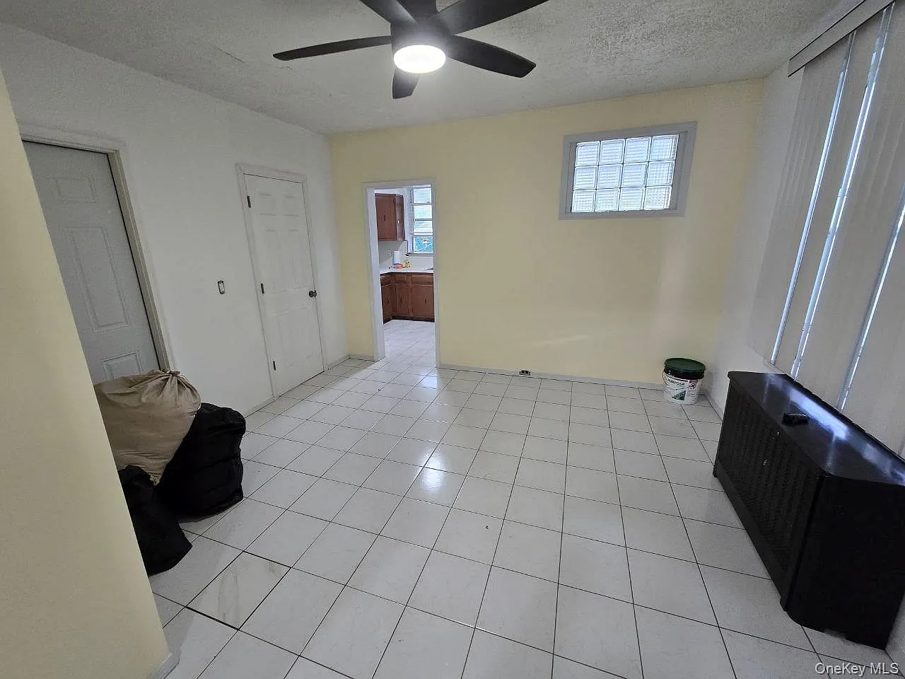 3 bed, 1.5 bath, 1046 sqft, $3,600 — Photo 3