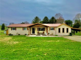 2865 Pioneer Cir, Zanesville, OH 43701