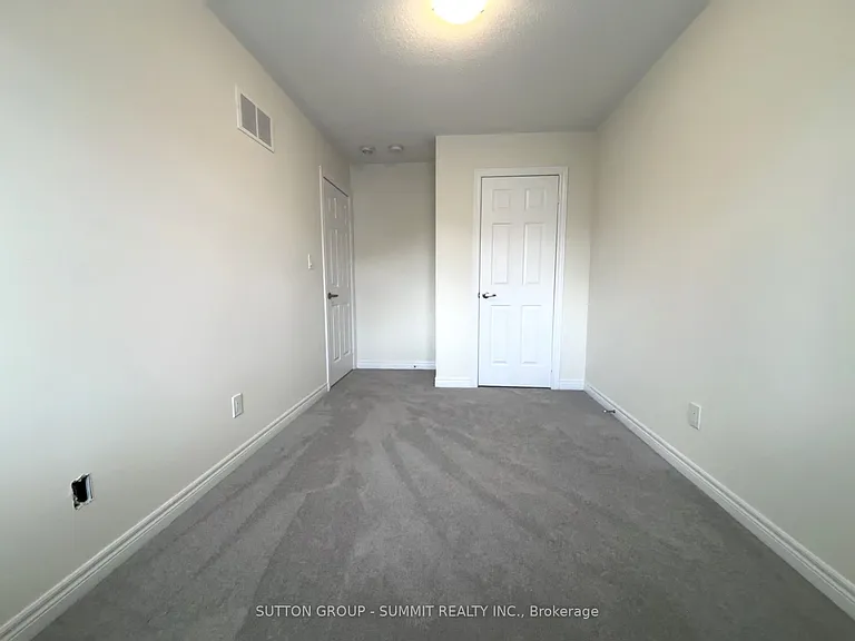 109 Benadir Ave — Photo 40