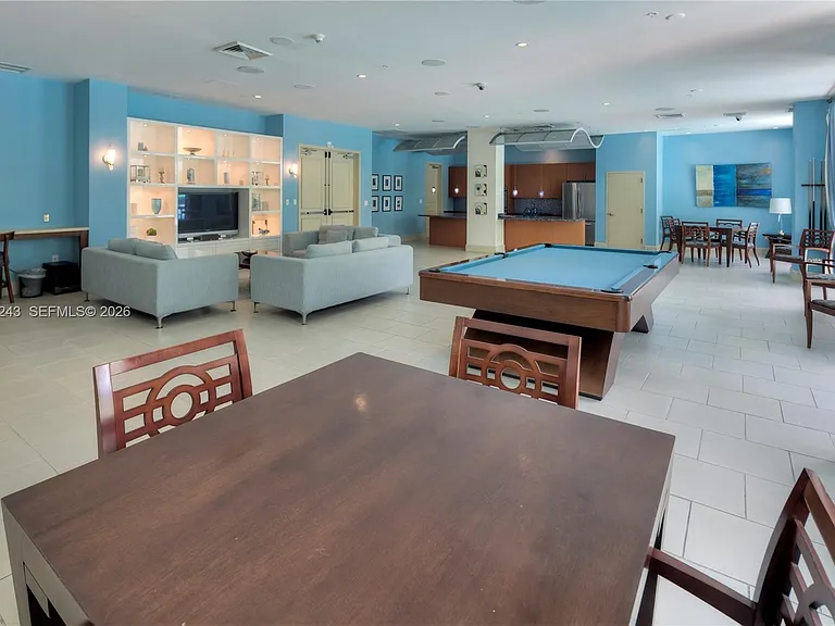 2000 N Bayshore Dr #626 — Photo 27