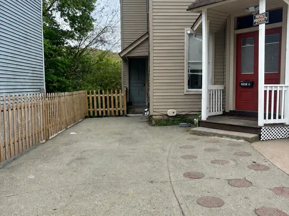 51 N Cliff St #53, Norwich, CT 06360