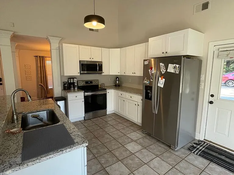 325 Malabar Way — Photo 10