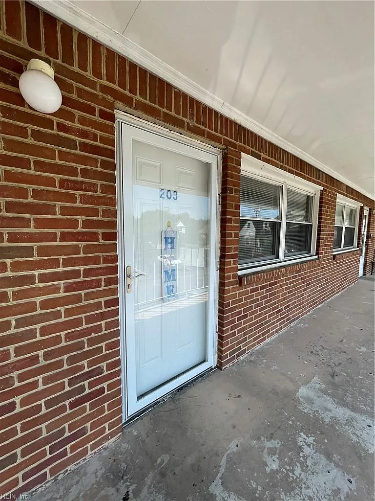 719 Marvin AVE — Photo 2