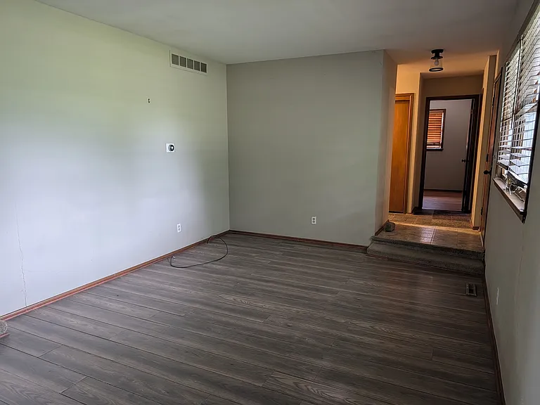 222 W Virginia Rd — Photo 3
