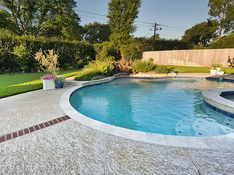 615 Timber Cir — Photo 13