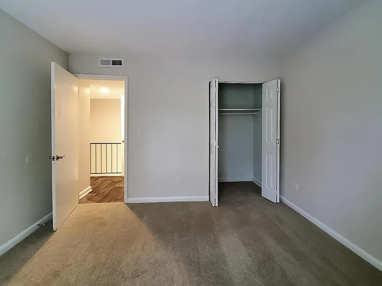 Chase Cove Apartments — Photo 162