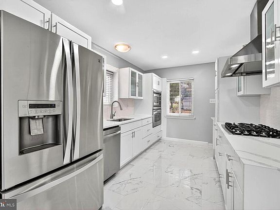 2nd image of 4112 Norcross St