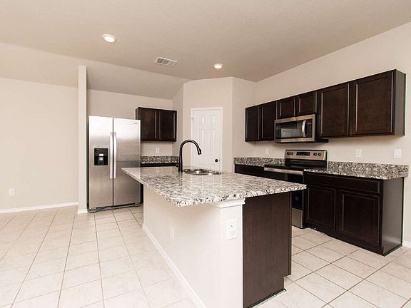 5th image of 5207 Karen Green Dr