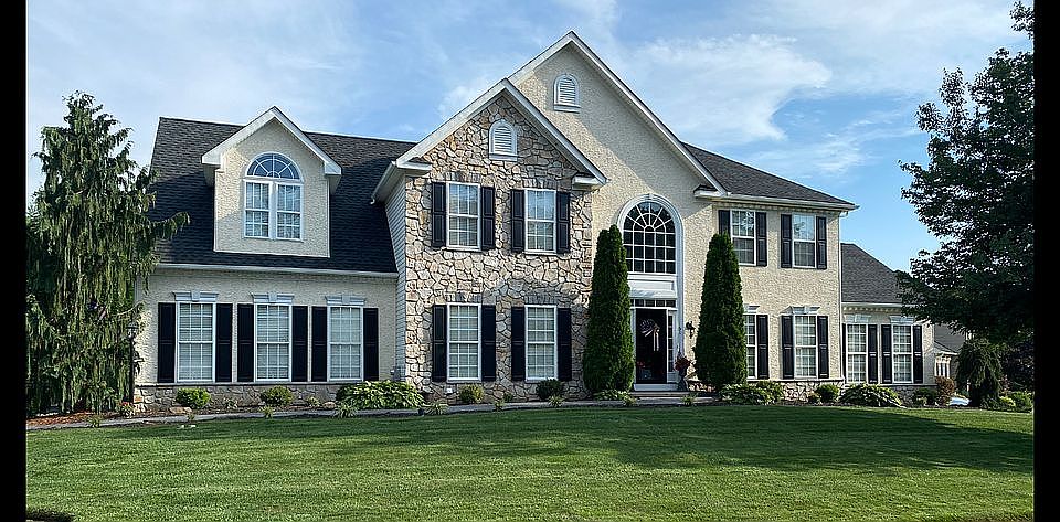2nd image of 51 Allsmeer Dr
