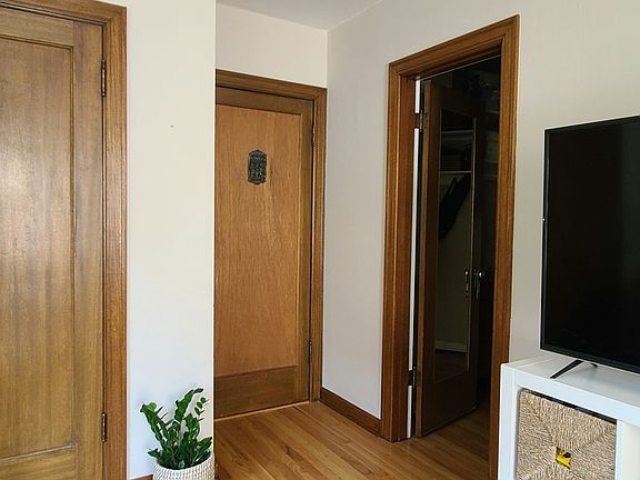 4th image of 956 10th Ave E APT 205