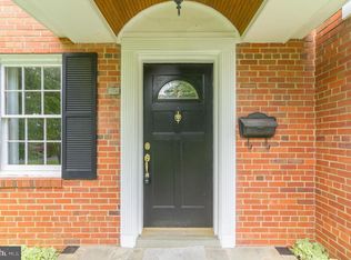 8903 Ewing Dr, Bethesda, MD 20817