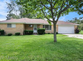 19026 Collinson Ave, Eastpointe, MI 48021