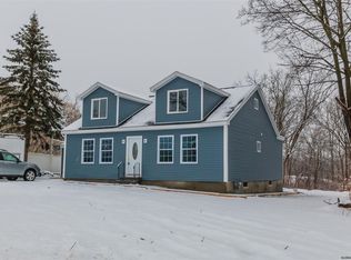 370 Columbia St, Cohoes, NY 12047
