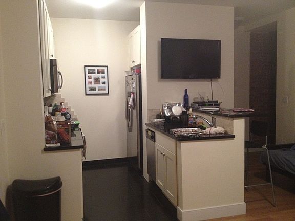 2nd image of 53 E 97th St APT 3B