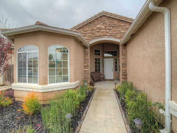 3rd image of 8137 N Paula Ave