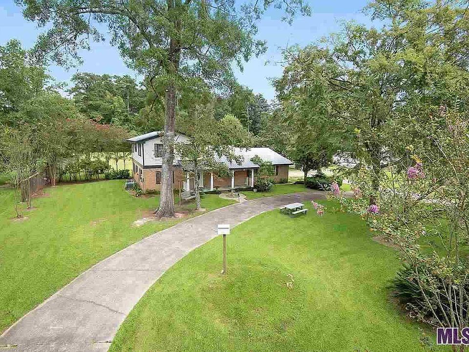 1st image of 25360 Woodland Crst