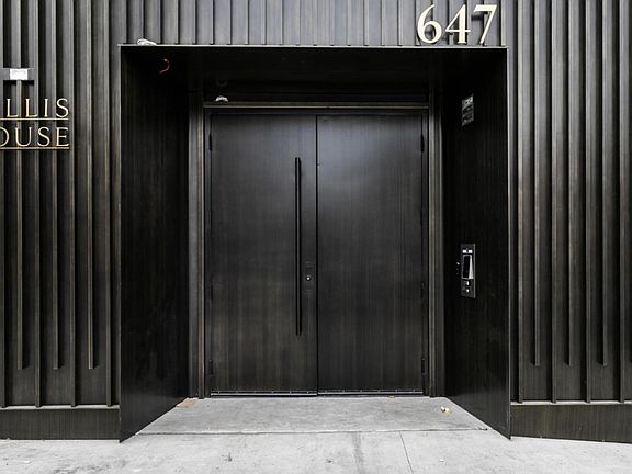4th image of 647 N Beachwood Dr APT 405