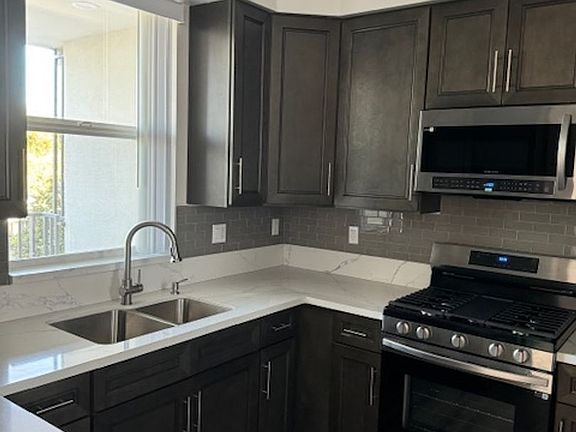 3rd image of 3190 Carlin Ave #112