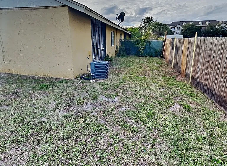1921 Truman Rd — Photo 18