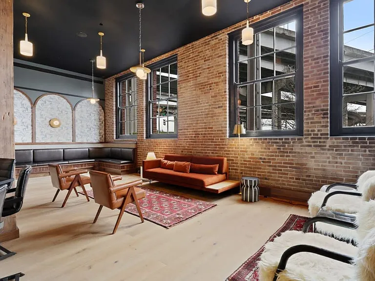 Building's Lounge