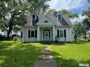 340 S Main St, Farmington, IL 61531