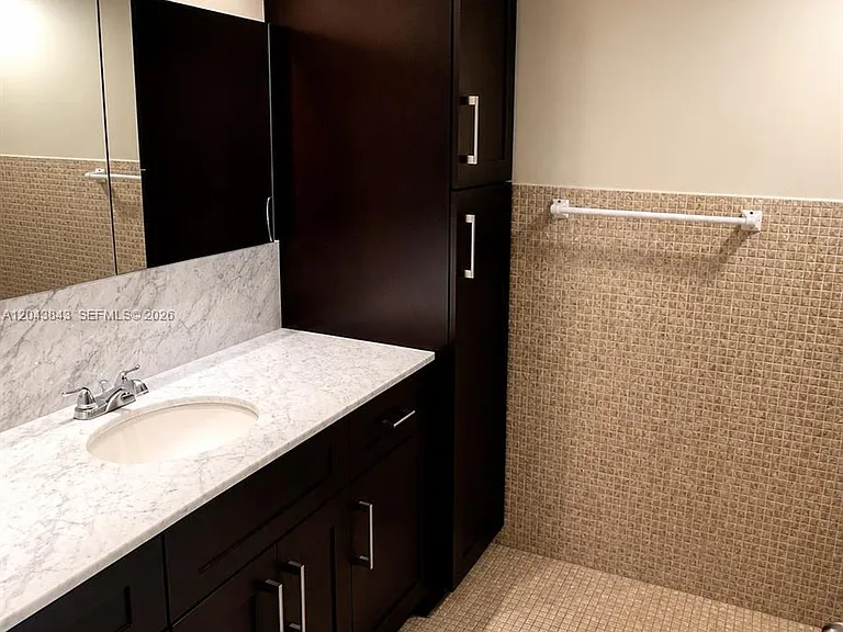 5255 Collins Ave #7B — Photo 10
