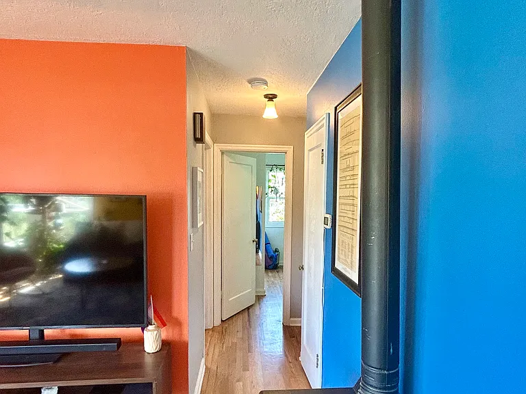 8616 SE Raymond Ct — Photo 17