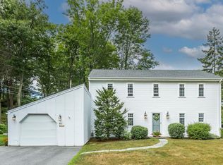 64 Wood Rd, Cape Elizabeth, ME 04107