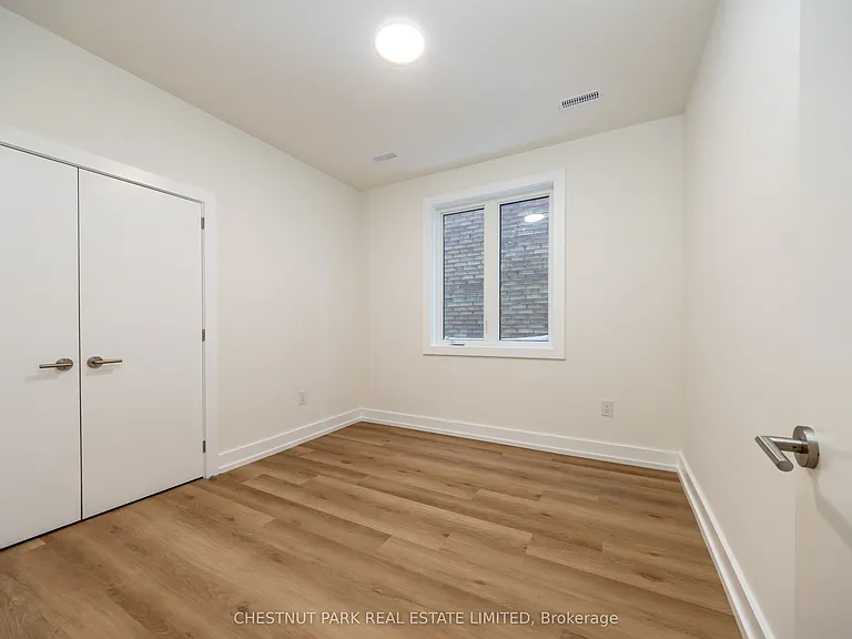 29 Hatherley Rd #B — Photo 4