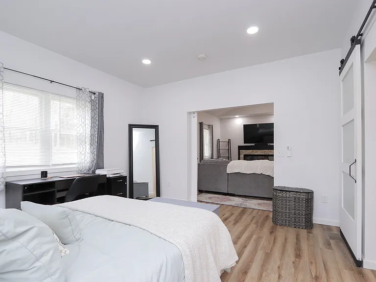 177 Thompson St — Photo 17