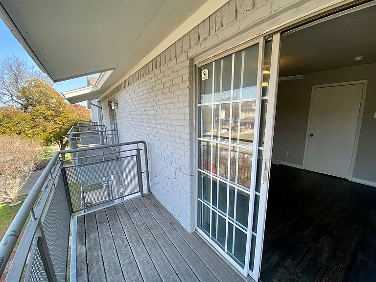 4502 Gaston Ave #322 — Photo 16