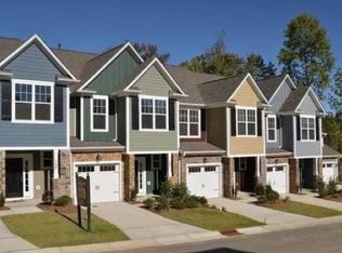 112 Secret Grove Ln, Holly Springs, NC 27540