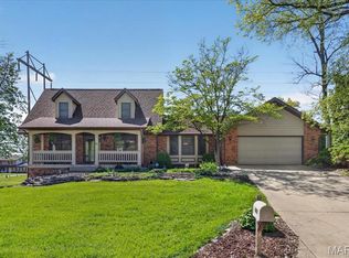 411 John Henry St, Belleville, IL 62220