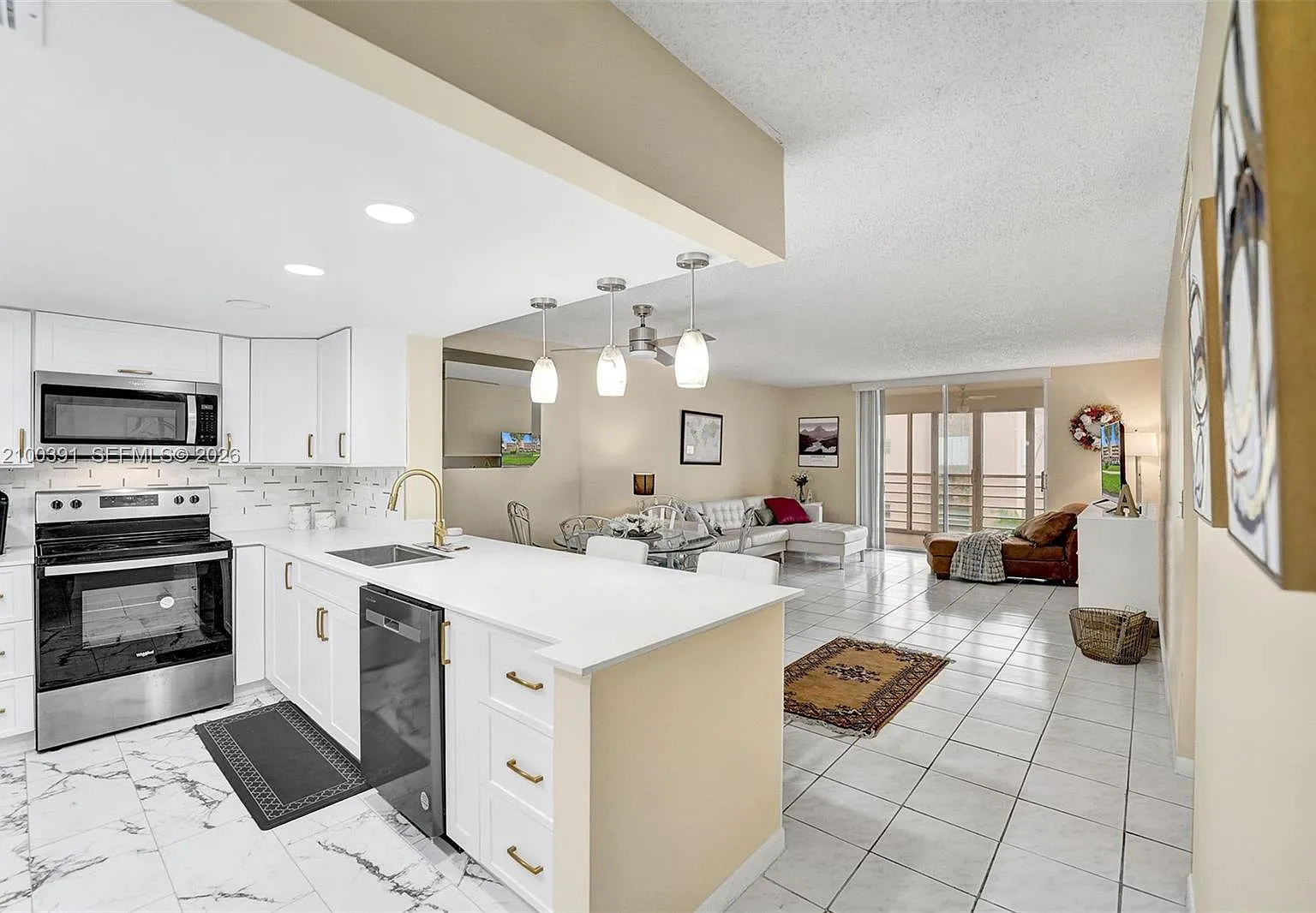 Meadowbrook Lakes Condo — Photo 2