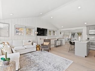 20 Edwards Rd, Old Saybrook, CT 06475