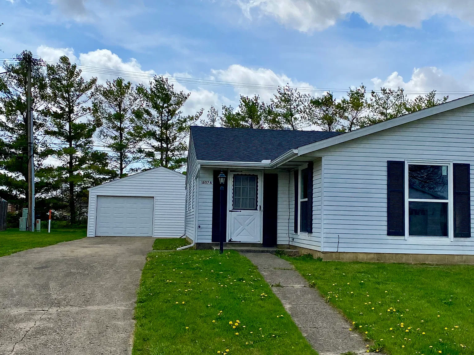2 bed, 1100 sqft, $1,550 — Photo 1