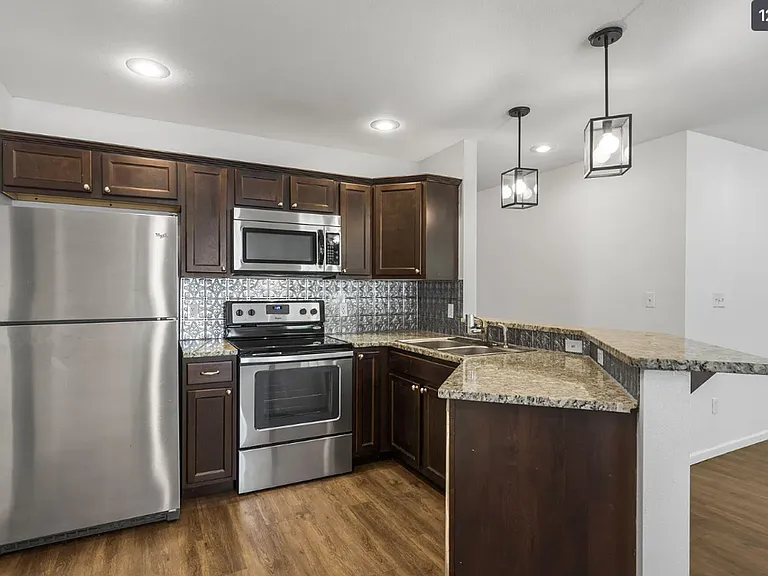 2301 W Bridlewood Trl — Photo 12