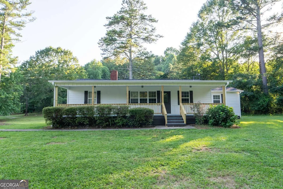 3 bed, 2.0 bath, 1152 sqft, $1,850 — Photo 1