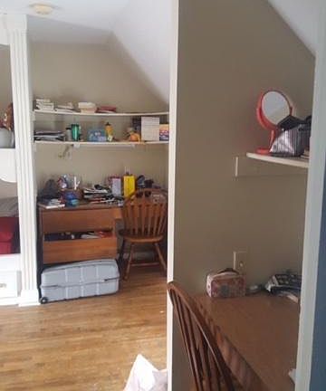 3rd image of 512 1/2 University Ave