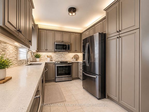 3rd image of 43 Water Garden Ln