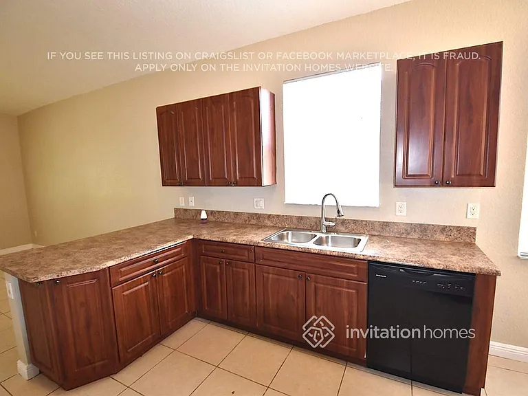 5221 SW 141st Ave — Photo 6