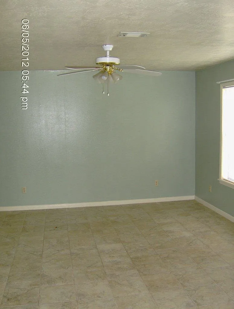 Crest St, College Station — Photo 3