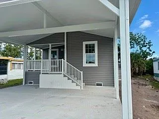 12 Downing Dr #12 — Photo 3