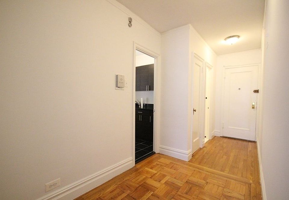 2nd image of 115 E 72nd St APT 5C