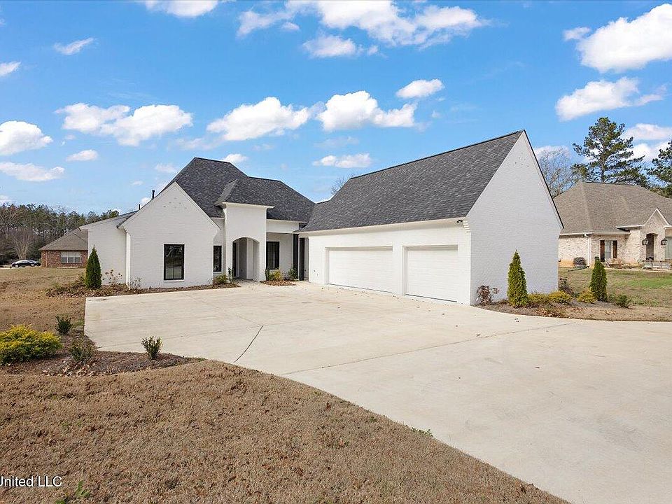 1st image of 111 Grand Oak Blvd