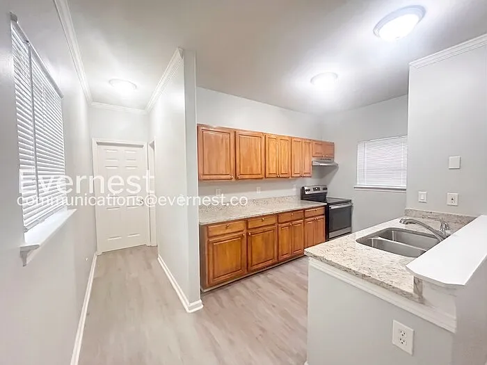 449 Mary St SW — Photo 5