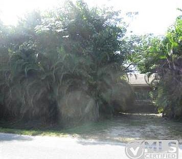 1st image of 610 Nuna Ave