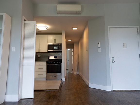 4th image of 3 E 124th St