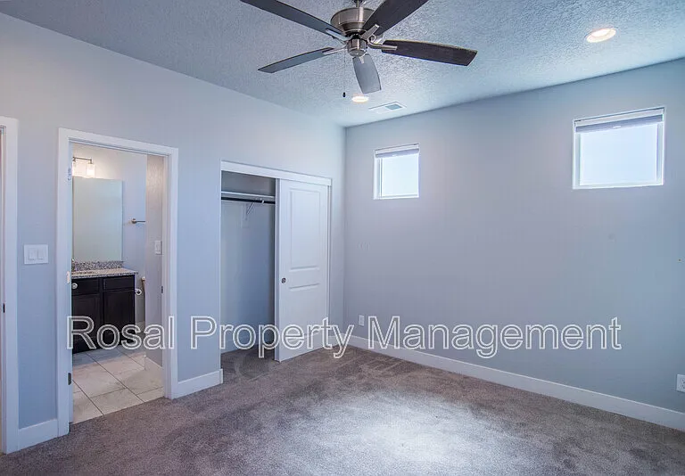 933 Northern Blvd NE — Photo 14