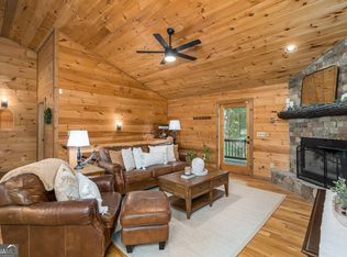 564 Weaver Creek Ln, Blue Ridge, GA 30513